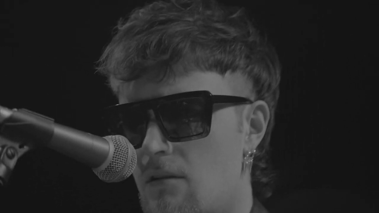 The Hits - Glory Box (Portishead cover)