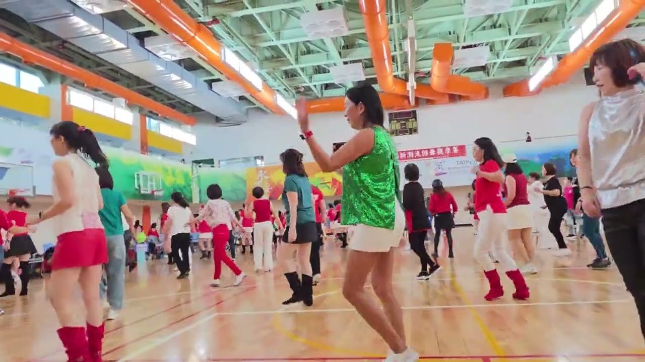 Alive In Amsterdam  line dance:Fashion Liu's Christmas party:新潮Liu活力排舞銀色聖誕趴