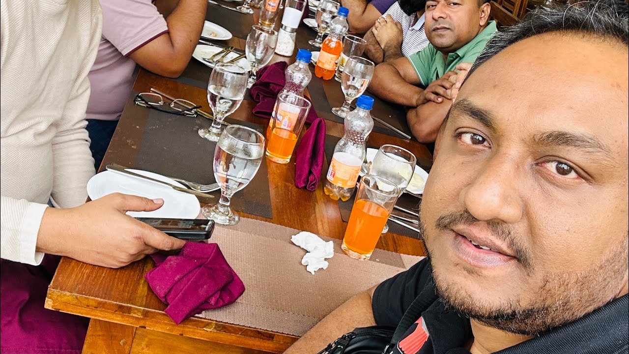 Lunch in Nuwara Elliye at Misty hill restaurant
