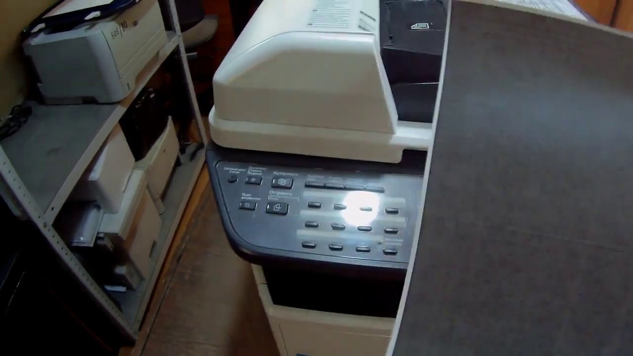 Черный лист с автоподатчика.Kyocera, типа M2535dn/FS-1135MFP/FS-1035/M2035/FS-1130/FS-1024 и т.п.