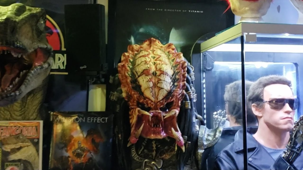 Movie Collectibles Prop Replica Collection display. Collectors day out part 22.