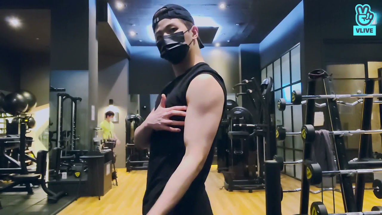 준형이와 함께 하는 건강 시간 :-) - Junhyung GHOST9 Vlive 210225