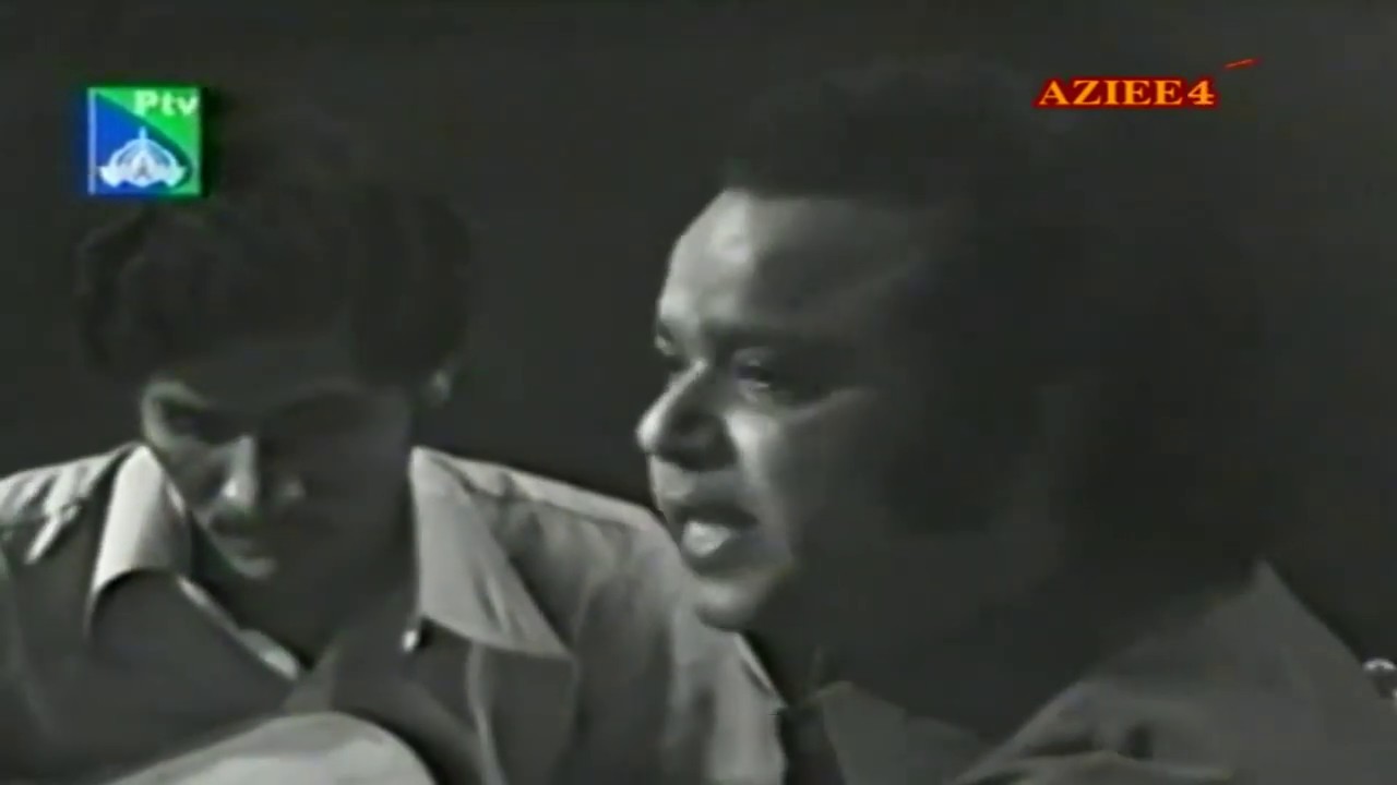 Husn Ko Chand Jawani Ko Kanwal Kehte Hain { The Great Salim Raza Live } 