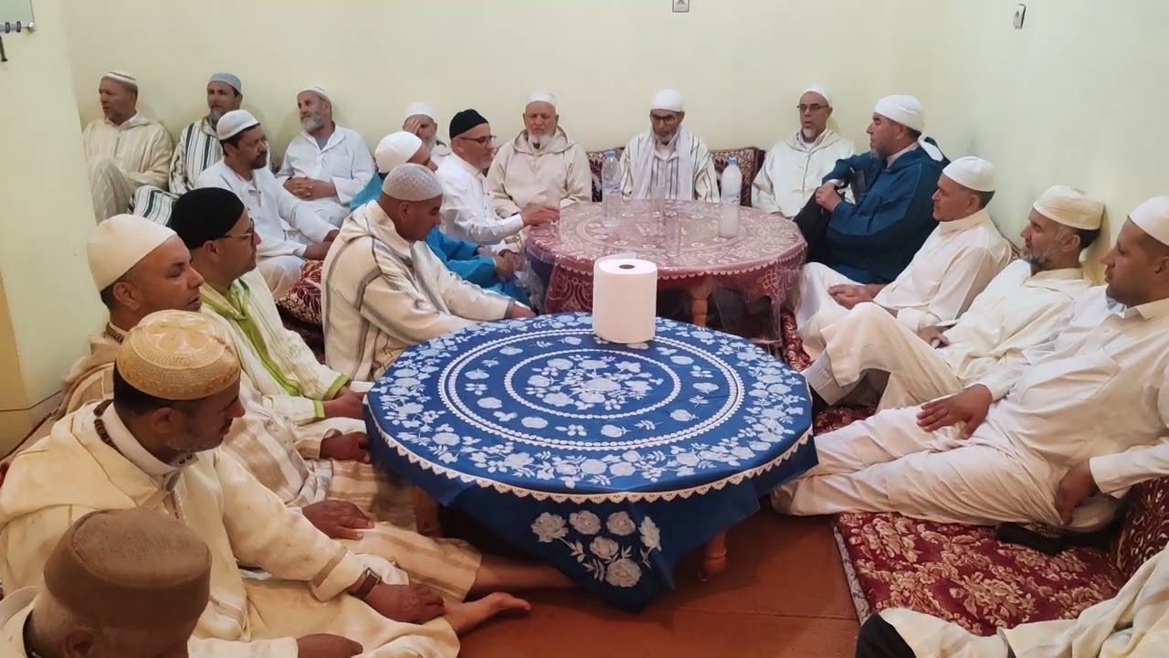 ليلة مباركة بمدينة تاوريرت بحضور سيدي الشيخ عبد الرحيم حفظه الله  عند سيدي الحاج بوجمعة حفظ الله