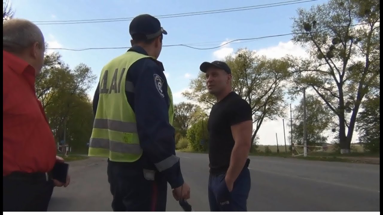 Болтливый инспектор ГАИ Олежка.