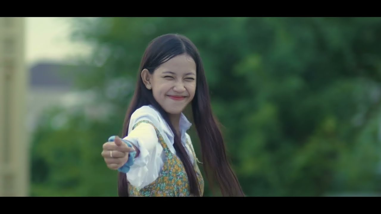 Malis Malita   បងពូកែខឹង   Bong Pu kae Kheng   Official Lyric Video Cover