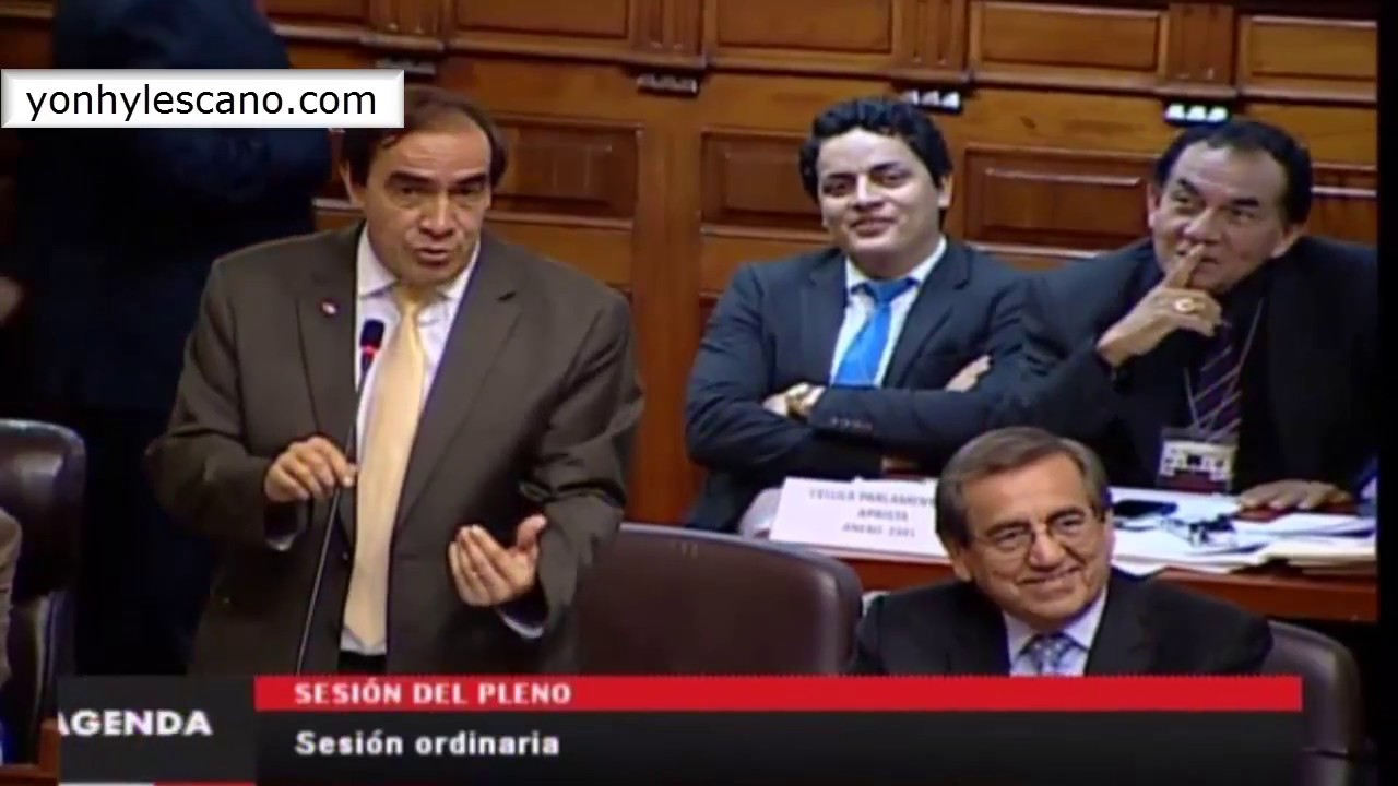 Lescano enfrenta a apristas y le dice sus verdades sobre corrupción.