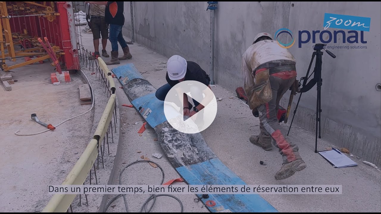 Installation de l'about de voile pneumatique