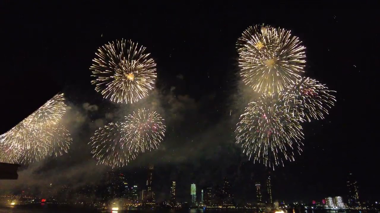 Macy's 4th of July (2022) Fireworks Spectacular NYC!
