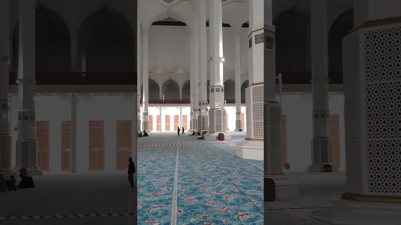 شاهد روعة أذان المغرب للشيخ رشيد قوي من جامع الجزائر بالمحمدية