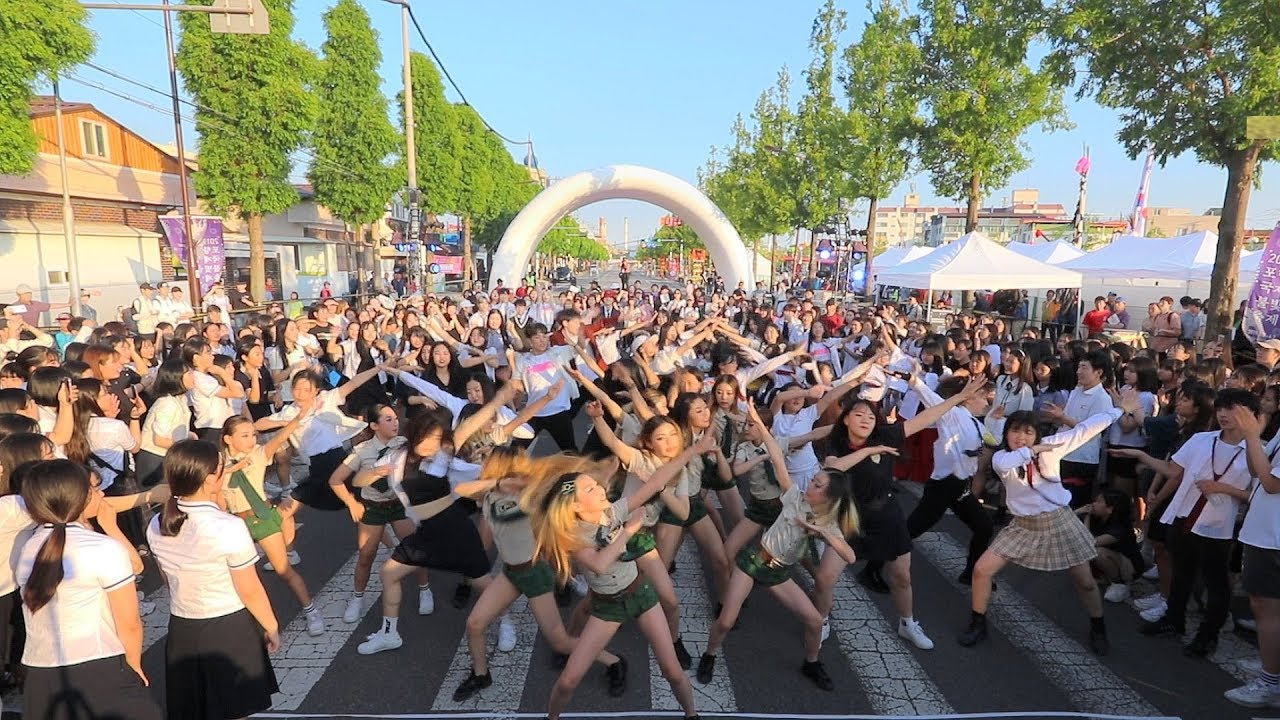 GOTOE'S KPOP RANDOM PLAY DANCE with SCHOOL UNIFORM CONCEPT in Korea