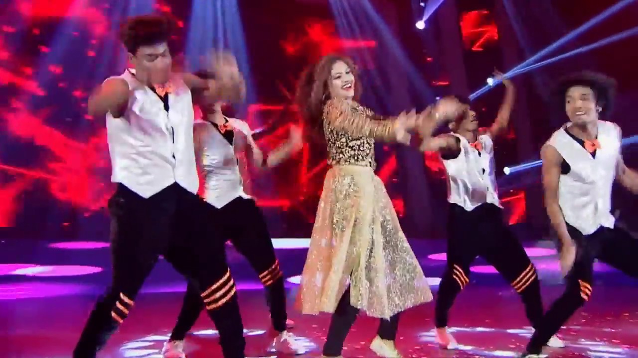 40th film critics awards| Noorin performing with DARK STARS CREW MEMBERS