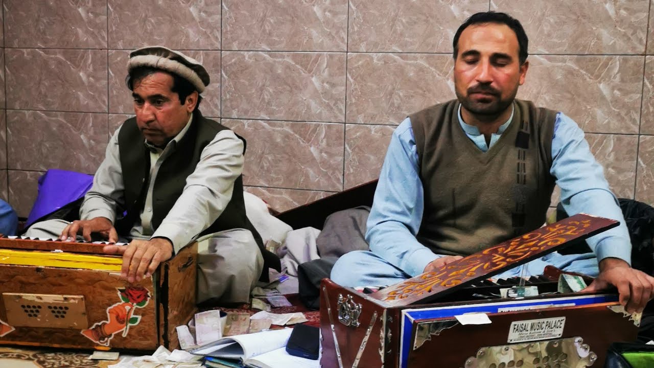 Pashto Cultural Music /Pashto Majlis/Village Behboodi chach Hazro Pakistan. 