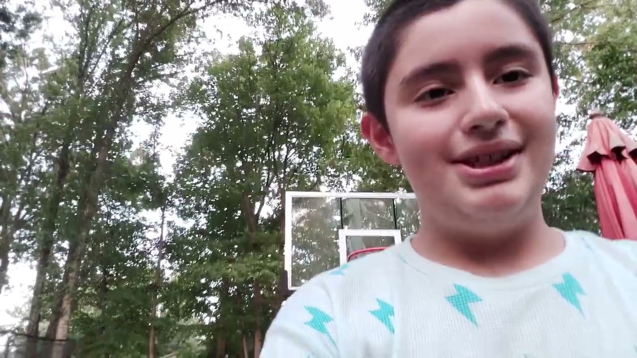Playing basketball 🏀  and thank you for over 500 subscribers I appreciate it 