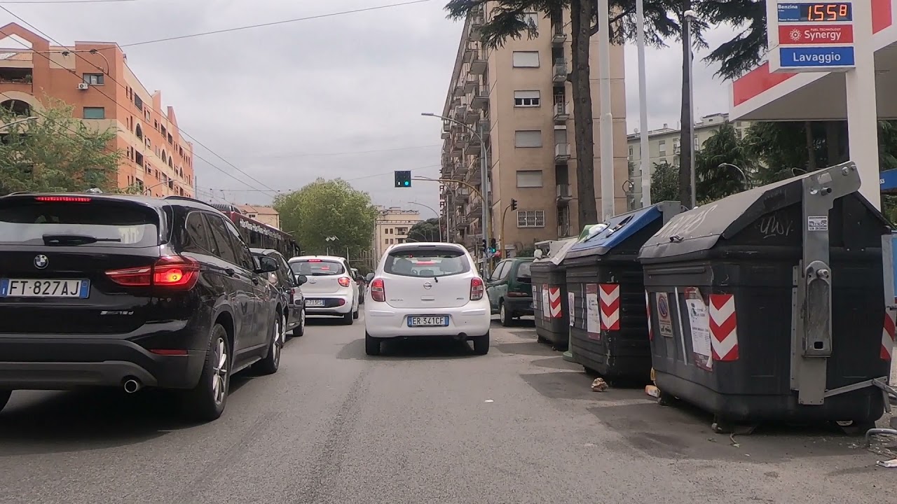 [Cam on board] Roma. Da Via Lina Cavalieri a Via Nomentana (via Val d'Ossola) in scooter.
