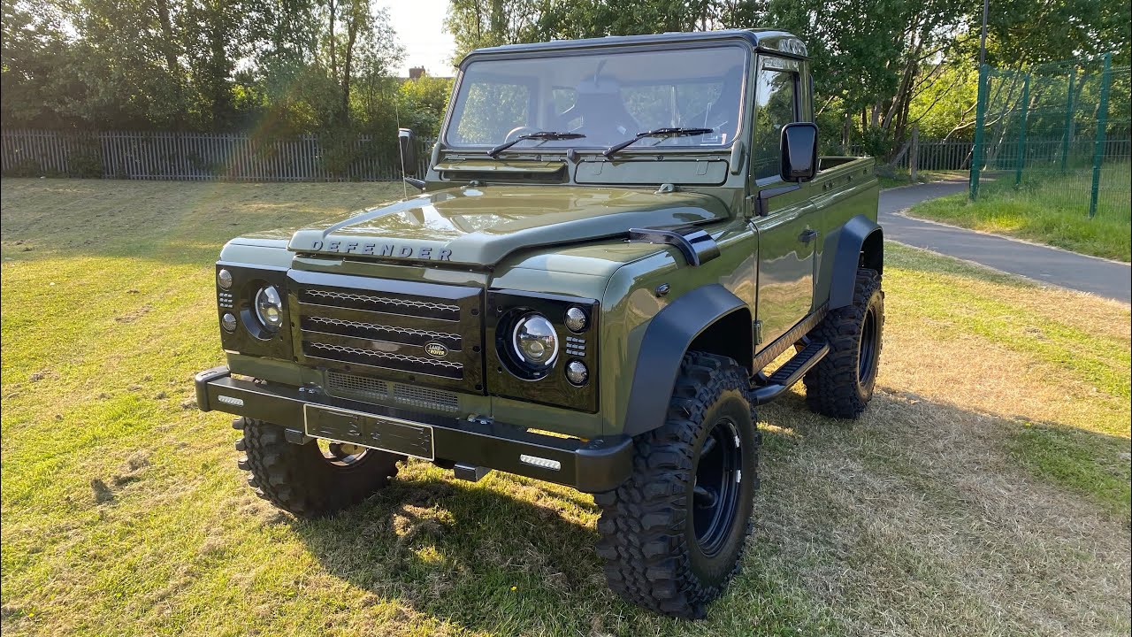 Land Rover Defender 90 PickUp