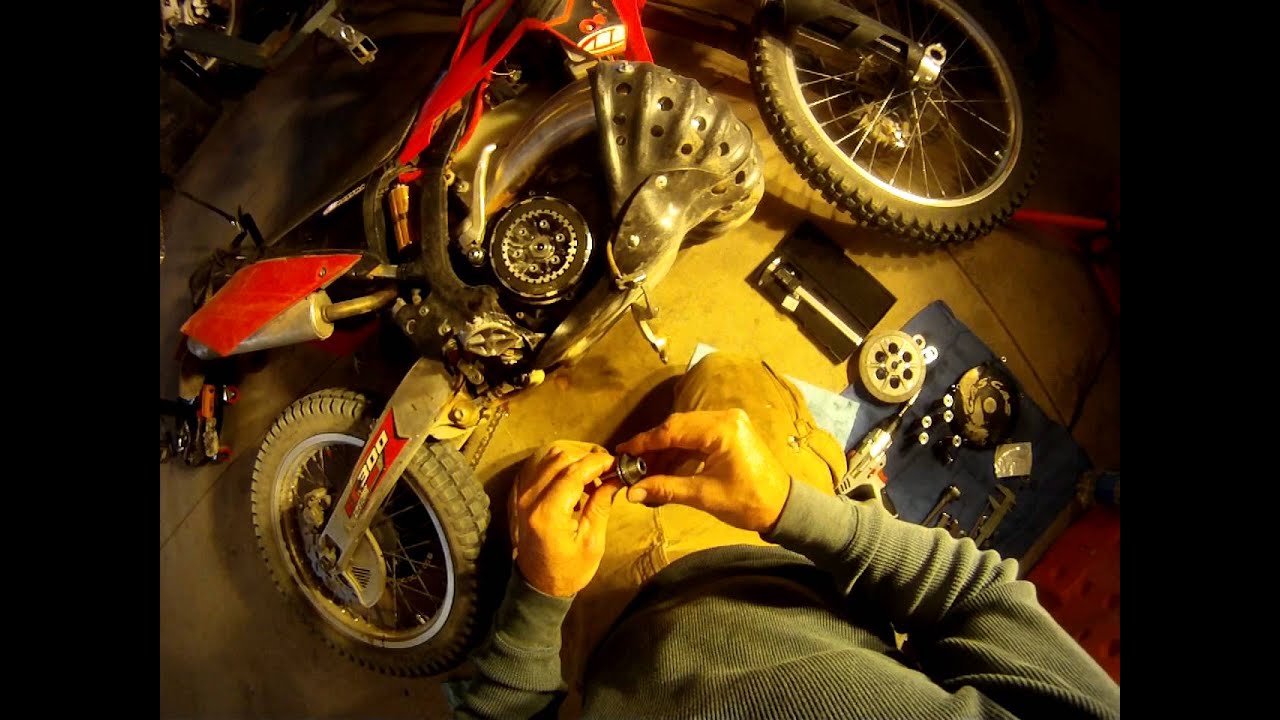 AUTOCLUTCH install GASGAS EC300 PART 1 of 2
