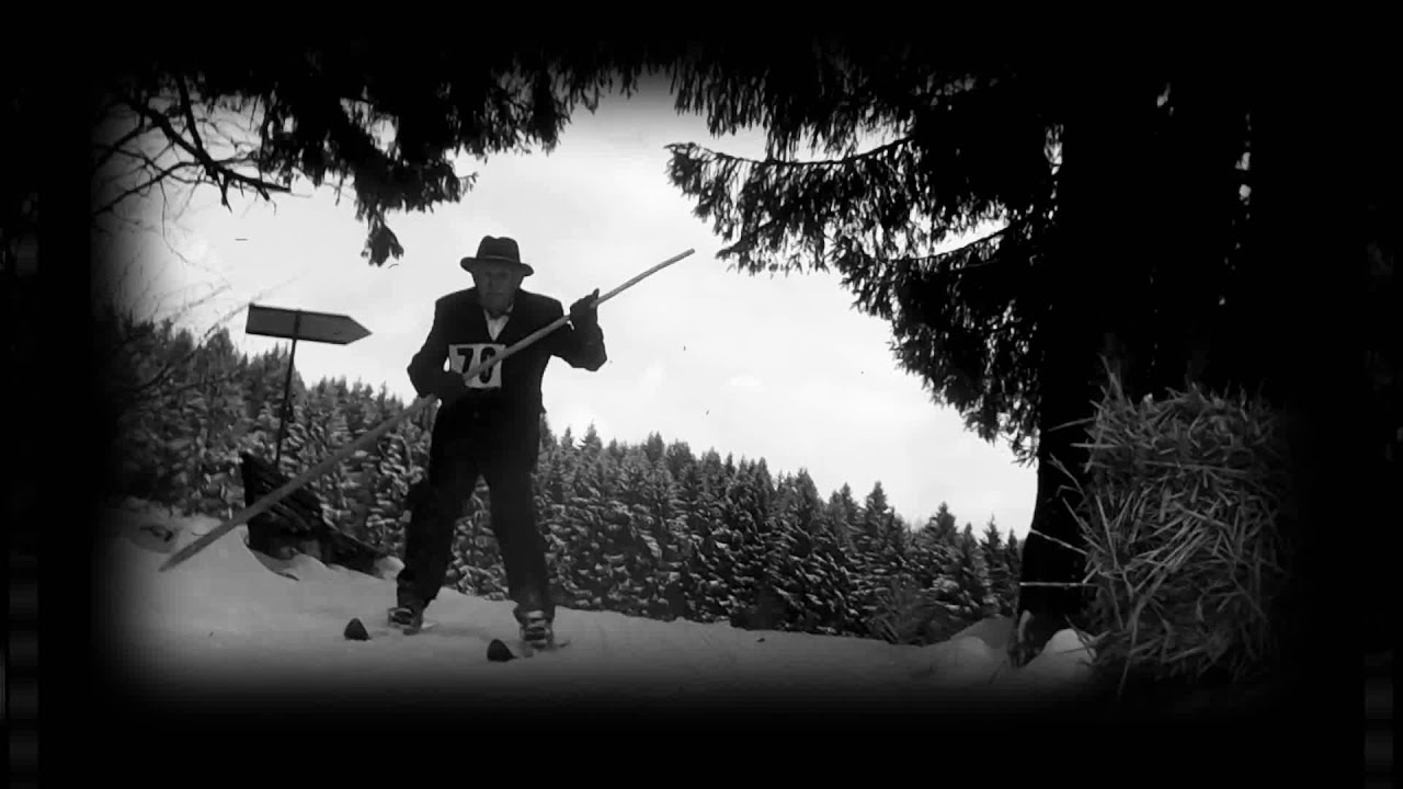 St. Englmar, Faschingsspektakel auf Holzskiern ohne Stahlkanten und 2,1 Km Länge mit 3000 Zuschauern