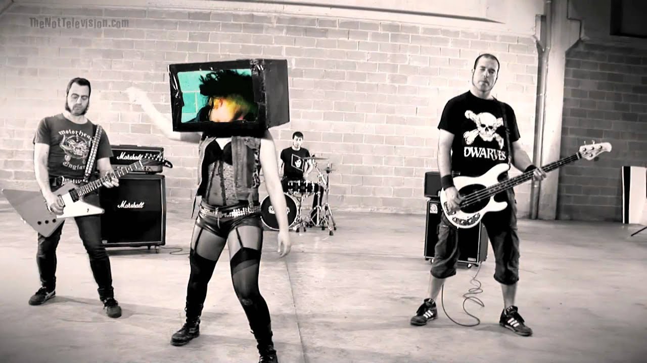 THE CAPACES /// STAY PUNK