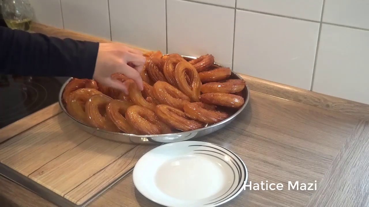 Iftar Menüsü önerisi - Yuvalama Corbasi - Yaz Türlüsü - Halka Tatlisi / Hatice Mazi