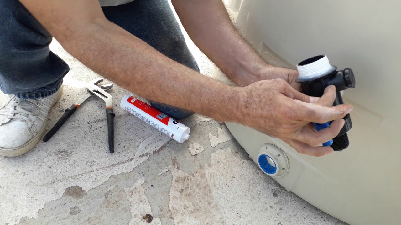 COMO INSTALAR UN MULTICONECTOR Y UNA VALVULA DE LLENADO, EN UN TINACO ROTOPLAS...