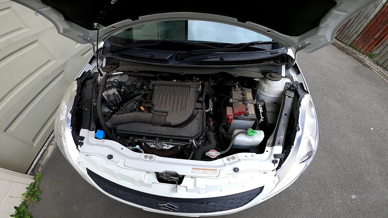 Suzuki Swift 1.4L 2010-2017 как проверить жидкости под капотом