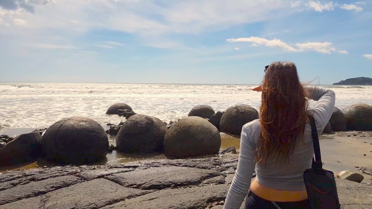 New Zealand South Island Road trip -  Moeraki Boulders (Episode 5)