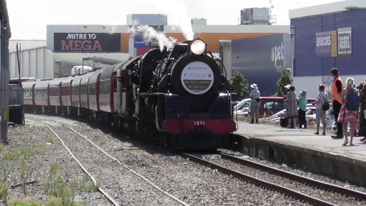 Steam power in the Hawkes Bay (Art Deco Weekend 2025)