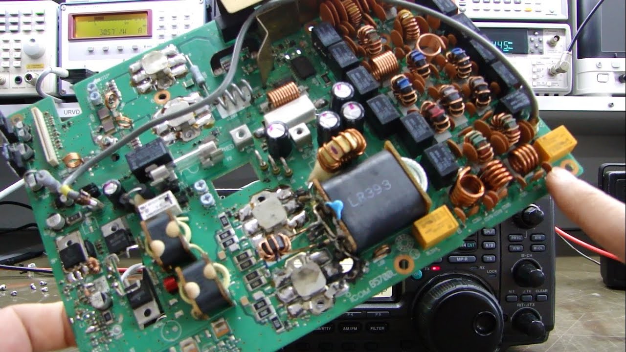 ALPHA TELECOM: ICOM IC-746PRO A PLACA DO PA PEGOU FOGO....