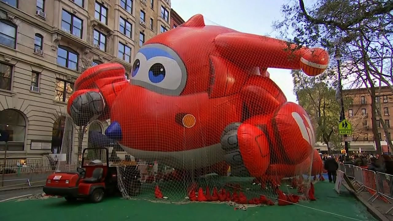 Thanksgiving Parade Balloon Inflation Night