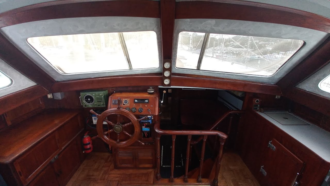 HUDSON FORCE 50 - 1974 For Sale in Grenada