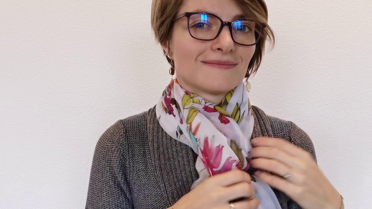 Asmr, écharpes, tour de cou, étoles, bruit et tracing textile avec voix douce