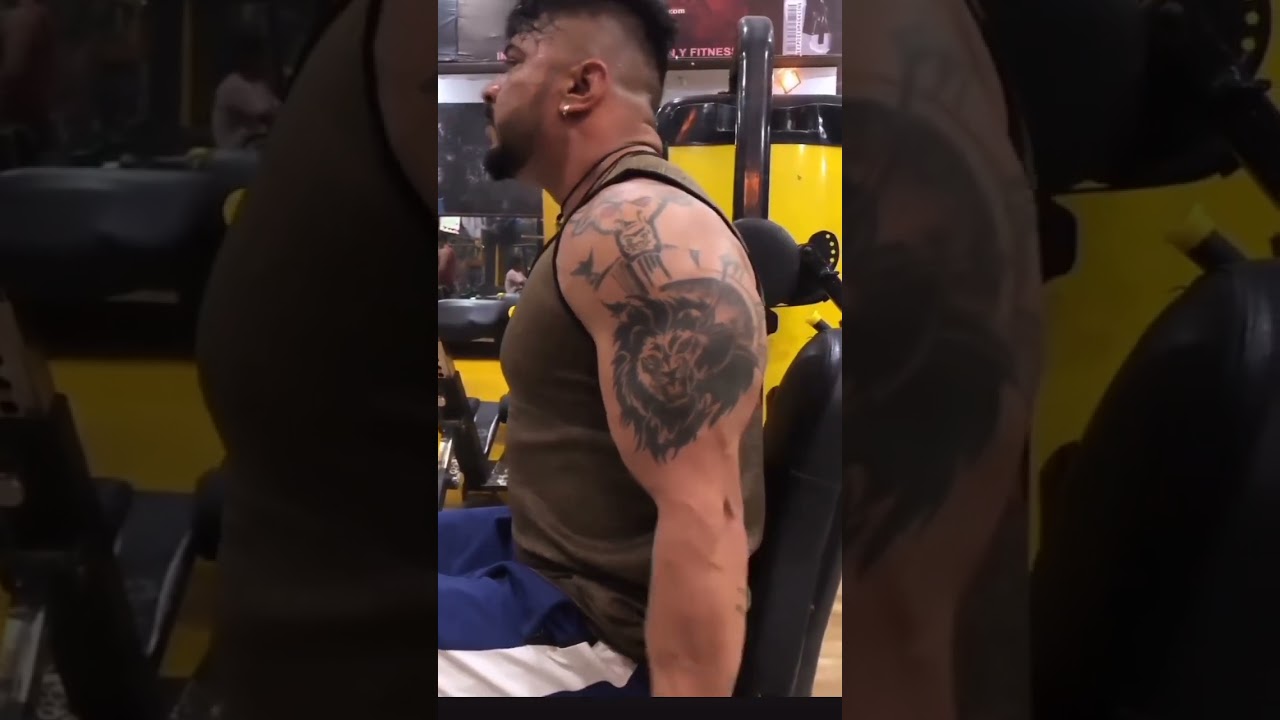 big heavy and bad monster 💪 #biceps #exercise #gym live #viral #monster #bodybuilding #motivational