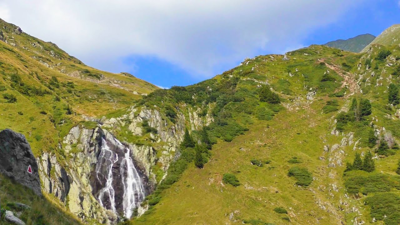Făgăraș - Varful Moldoveanu dinspre Valea Buda