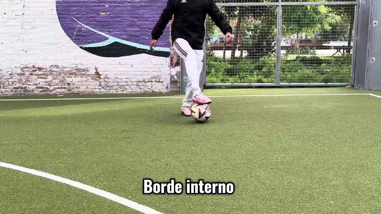 Borde interno - Dominio de bal&oacute;n (Ball mastery) 