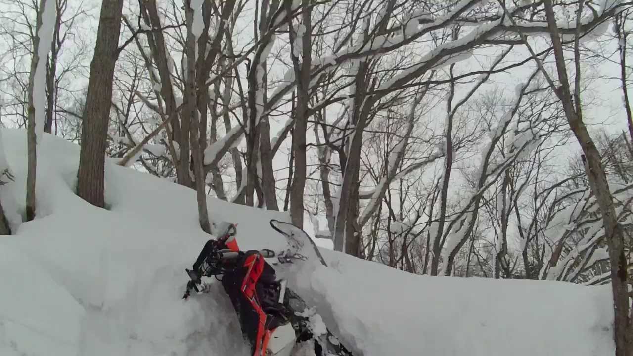 ①スノーバイクで沢遊び　UFO SNOWBIKE　MOUNTAINHORSE  FROZENMOTO