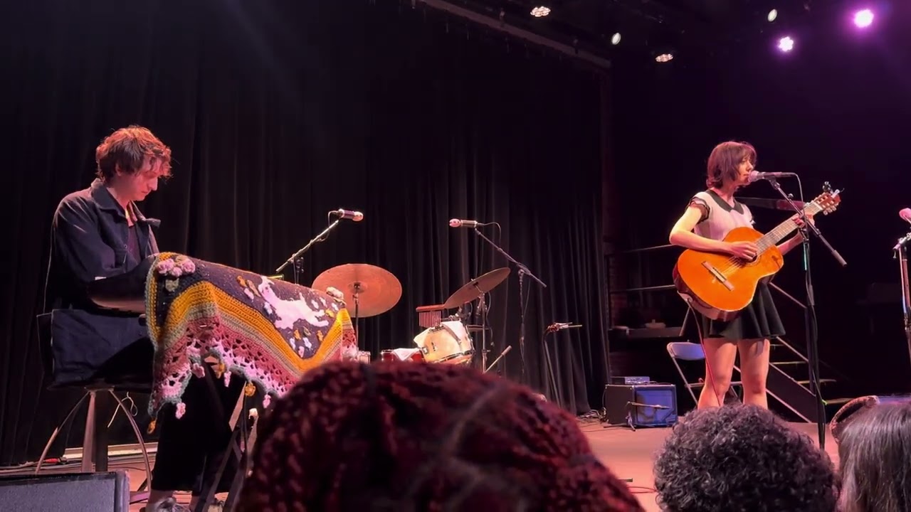Juliana Chahayed, “memento” Live
