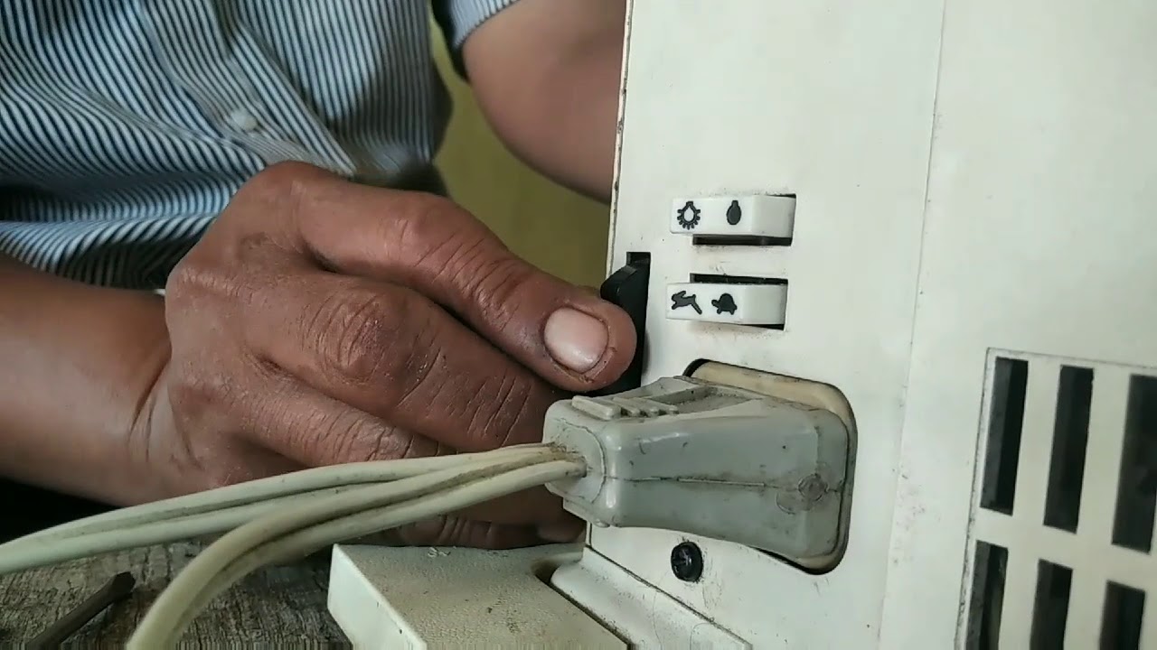 service/mengoperasikan mesin jahit Ricar type 2500. Made in Japan.