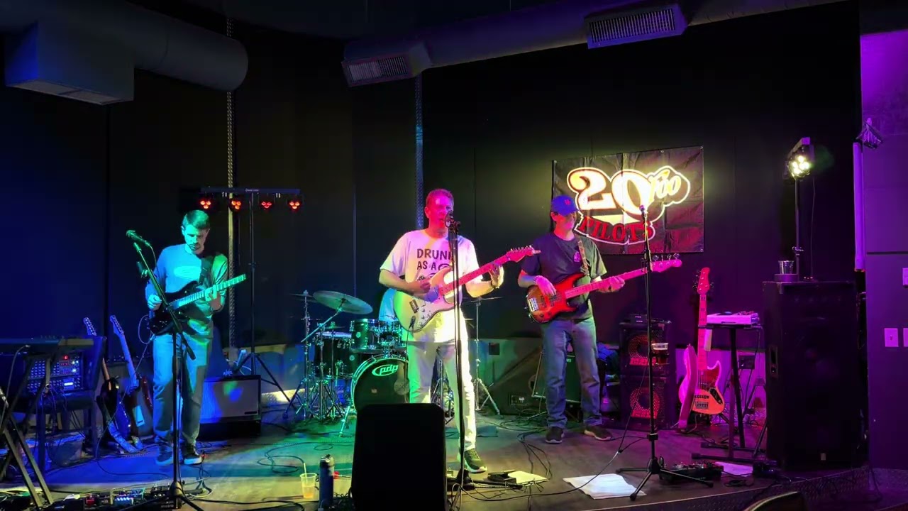 Night Fever - Bee Gees - 20 Foo Pilots