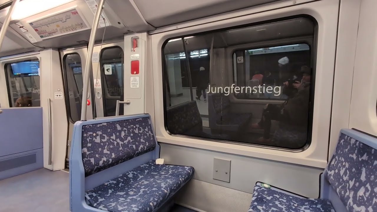U-Bahnfahrt Hamburg in Echtzeit, U1 (Typ DT4)