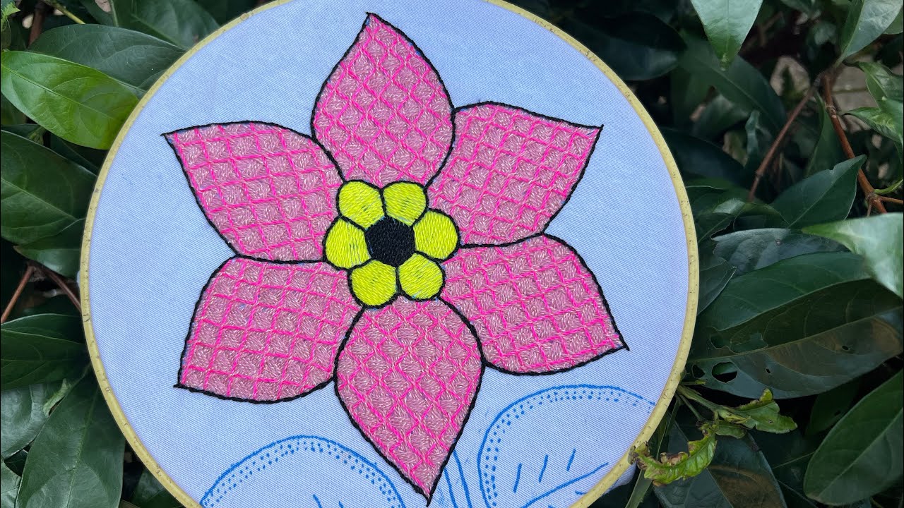 COMO BORDAR  UNA FLOR 🌷 PUNTADA FÁCIL PARA INA FLOR 🌺 @tusideasenbordados 