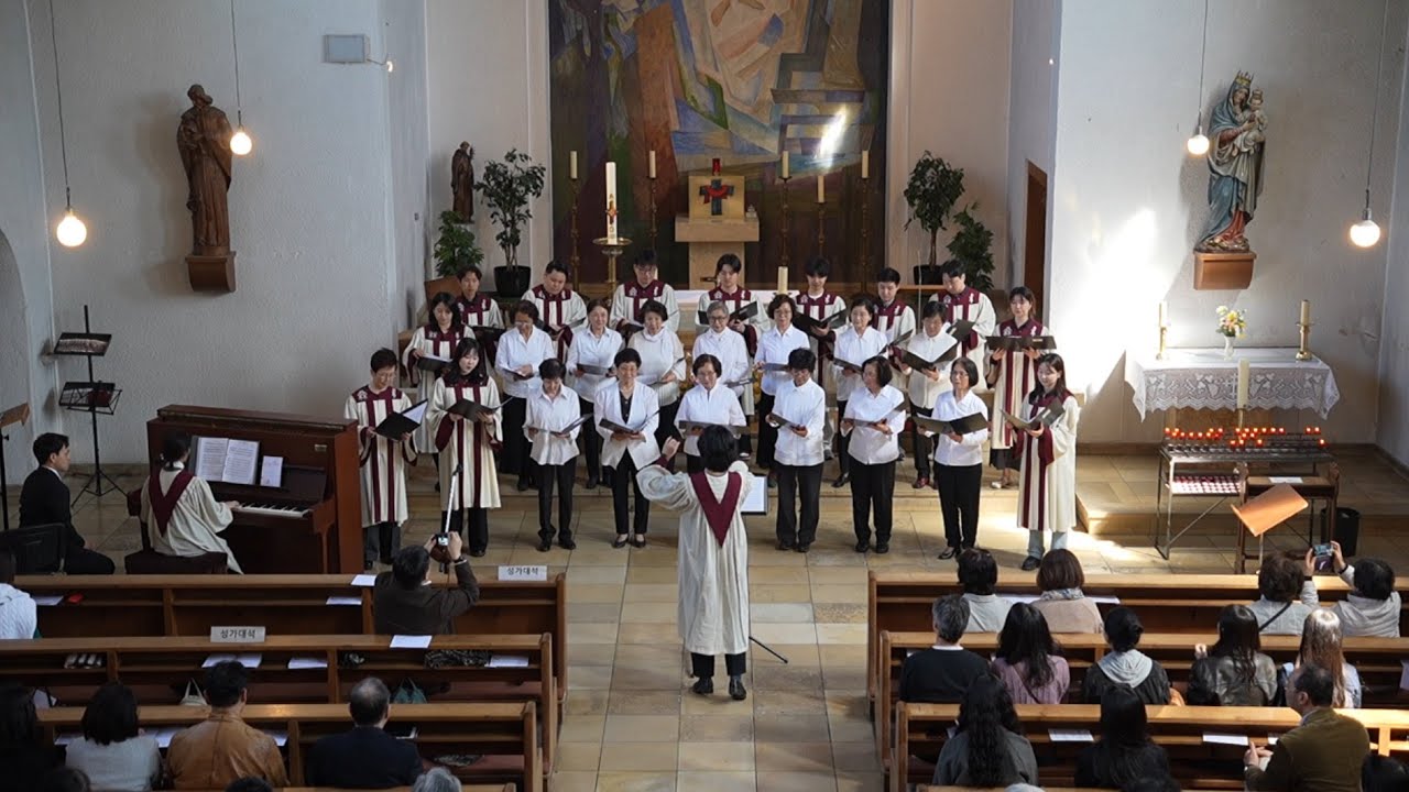 기뻐하라 이 영광의 날(Rejoice, rejoice) - D. Besig
