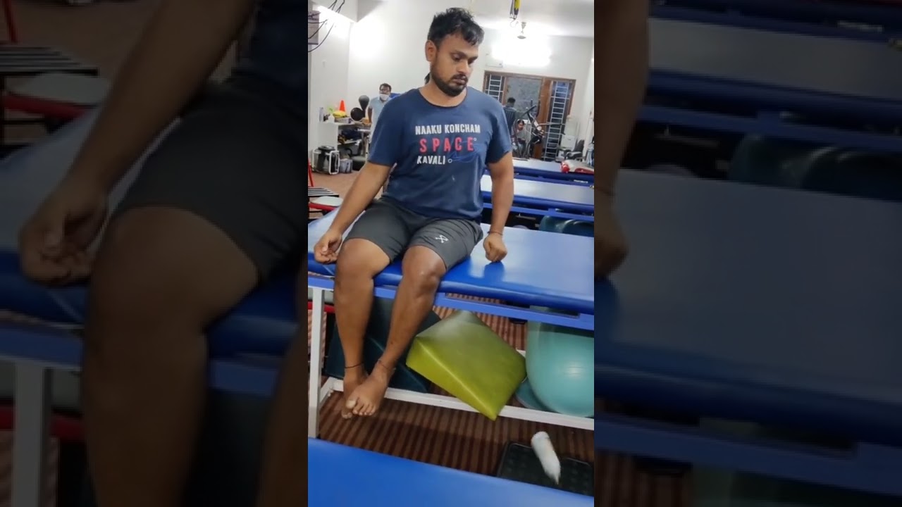 movement in paralysis hand
