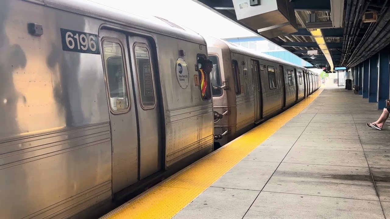 R46 shuttle train heading to beach 116th St. ￼