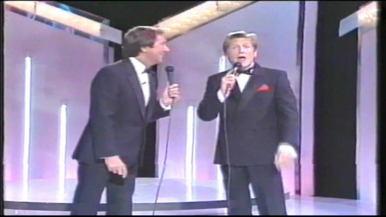 Joe Longthorne on Des O'Connor Tonight
