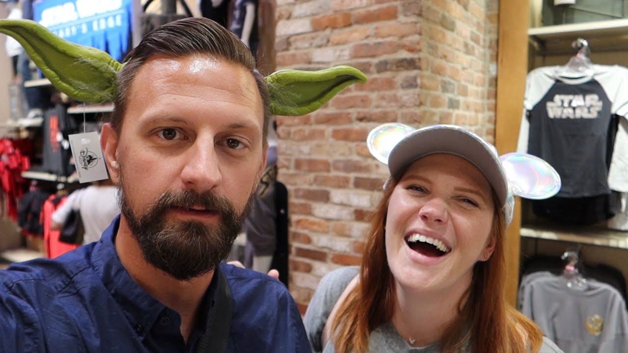 Our Perfect Disneyland Day! | Rides, Food & Disney Babymoon Fun!