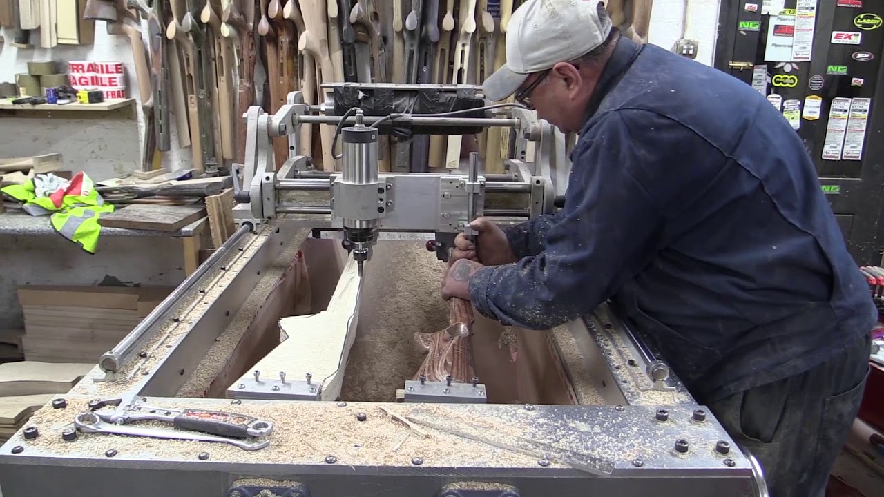 Parmoor Gunstocks - CZ Varmint thumbhole stock 001