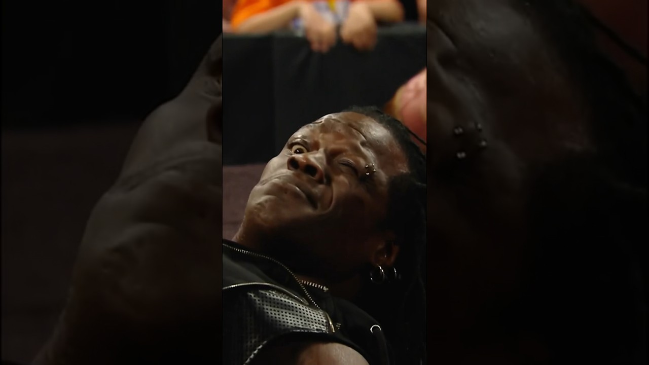 R-Truth really did that 😂