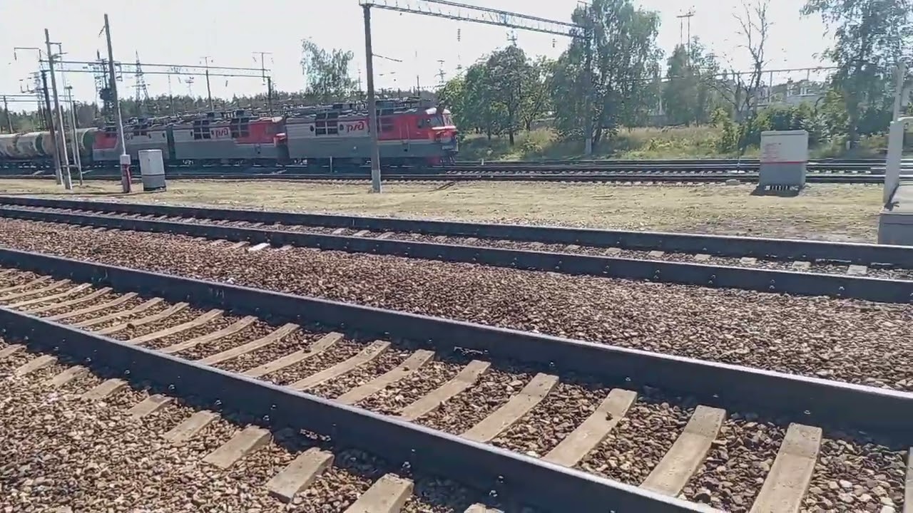Грузовой электровоз ВЛ80.