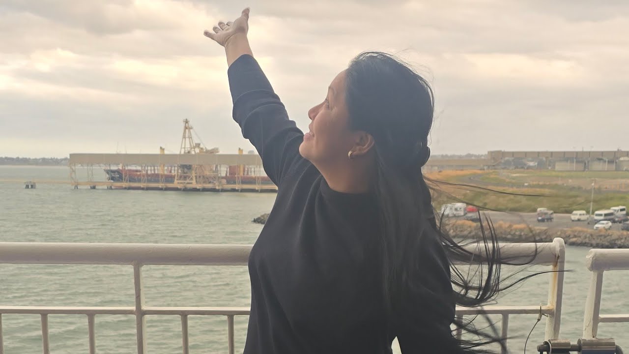 ADELAIDE GOING TO GEELONG PORT ( For the first time taking a Ferry)